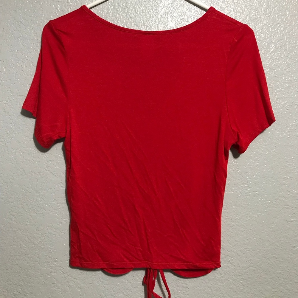 Red top 👚❤️ - Picture 2 of 2